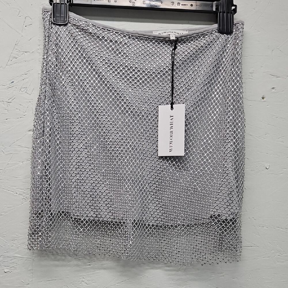 NWT Womans WeWoreWhat Crystal Mini Skirt. Size 2. Cute!!!